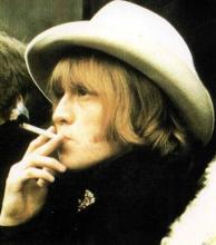 Brian Jones。