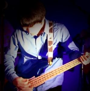 iZack_F9(あいざっく)