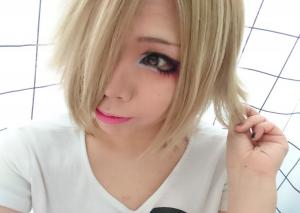 サ チ