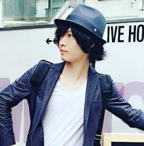 ギタリストY