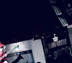 赤いぬのハンカチ