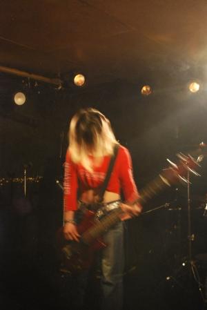 女ベーシスト